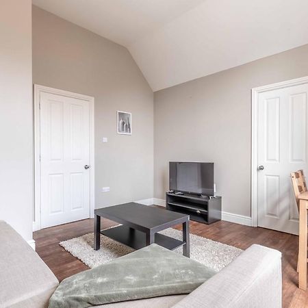 Cosy Central Windsor Apartment & Free Parking! Esterno foto